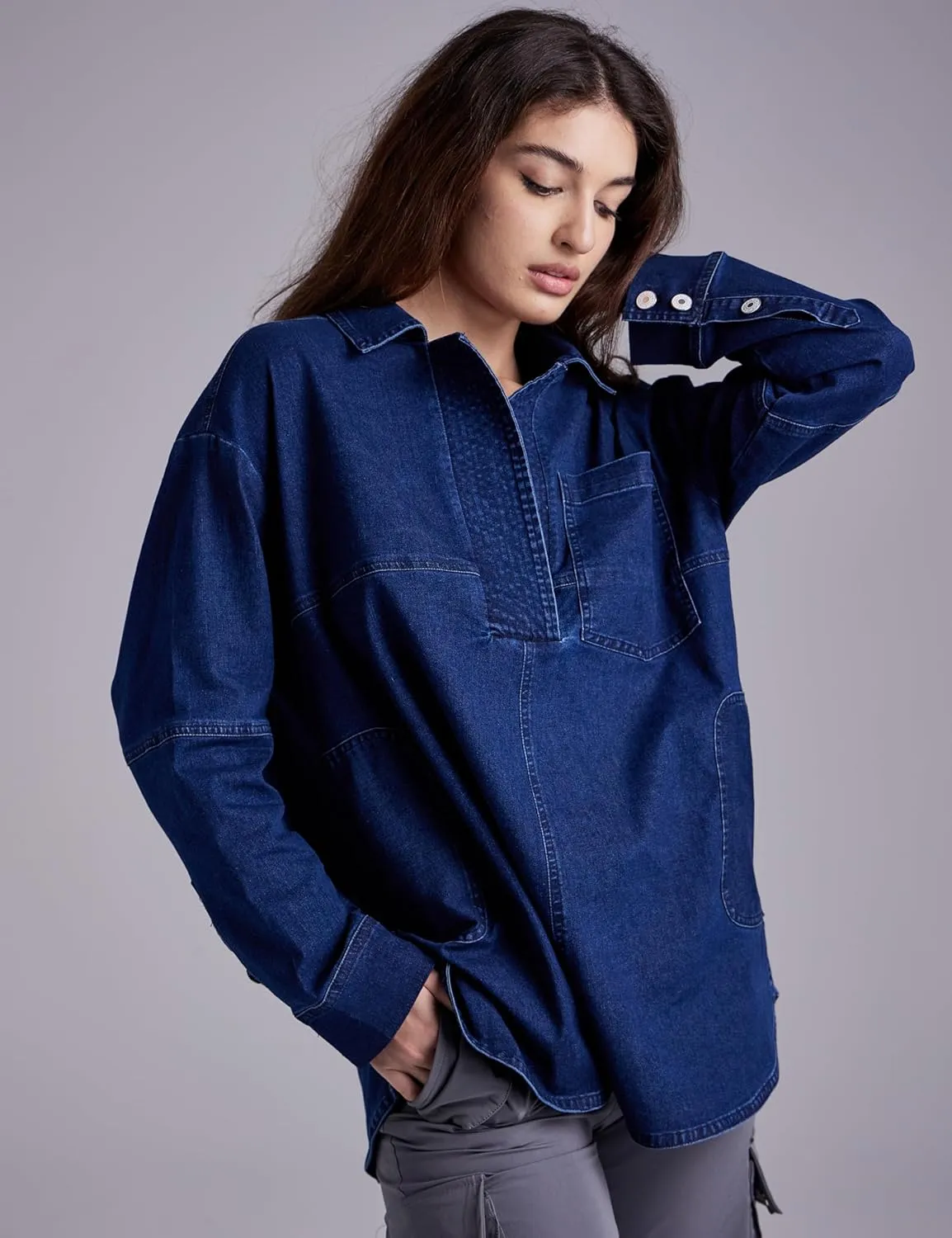 Women Denim Pullover Oversized Jean Shirt Top V Neck Long Sleeve Jacket Casual Jean Shacket with Pocket