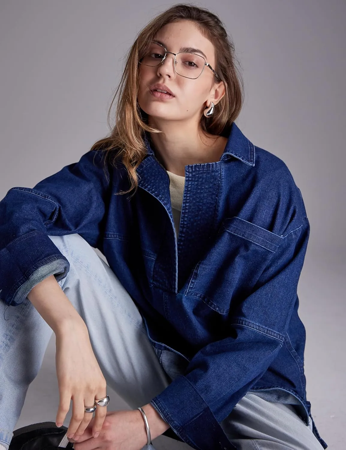 Women Denim Pullover Oversized Jean Shirt Top V Neck Long Sleeve Jacket Casual Jean Shacket with Pocket