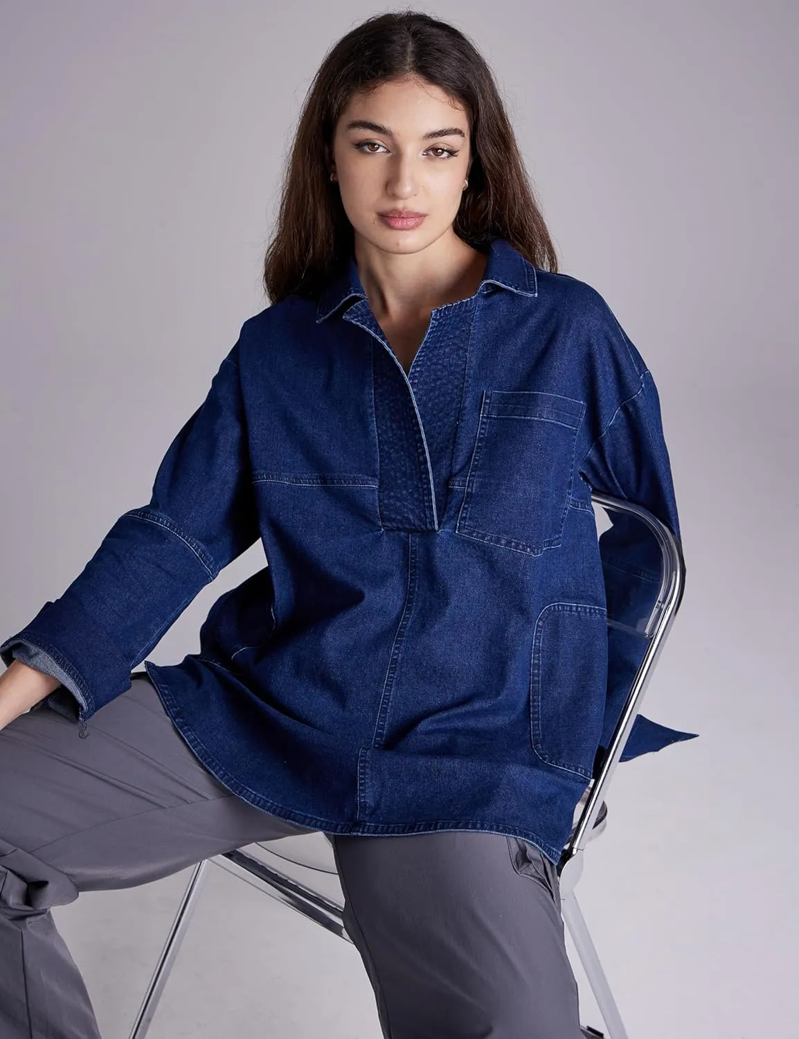 Women Denim Pullover Oversized Jean Shirt Top V Neck Long Sleeve Jacket Casual Jean Shacket with Pocket